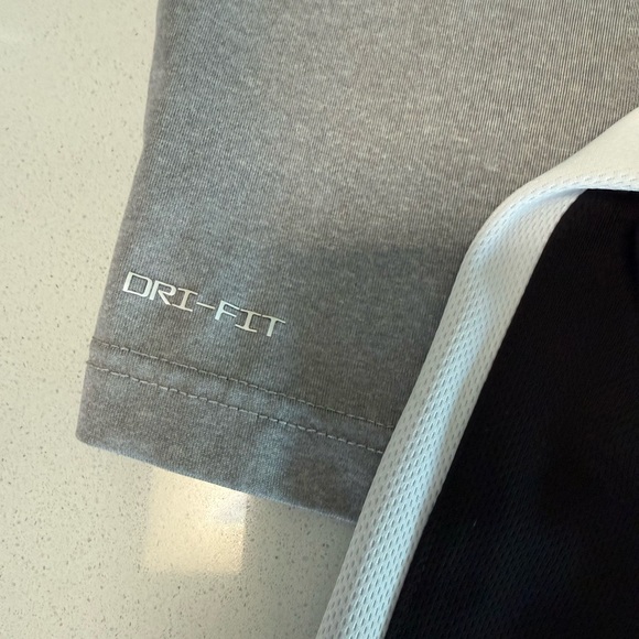 Nike Boys Shorts and Tee Matching Set - Picture 5 of 5